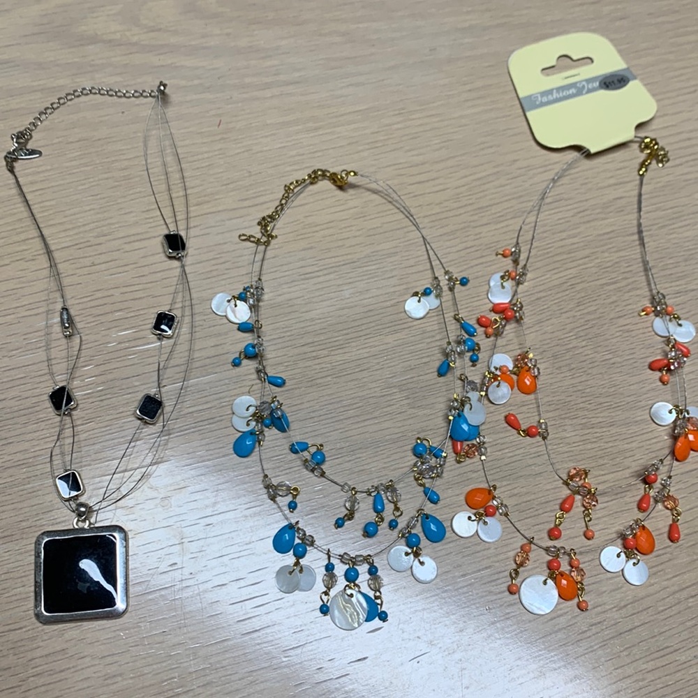 Bundle of 3 necklaces